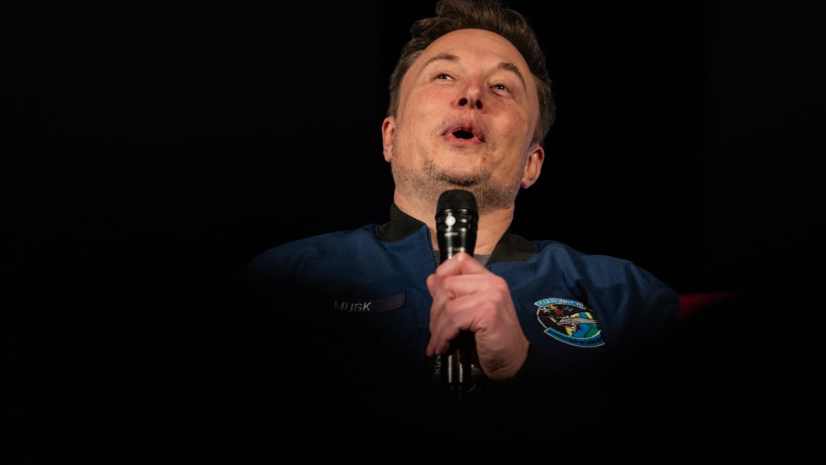 Elon Musk threatened to buy MSNBC. Joe Rogan jumped in with ideas, too.